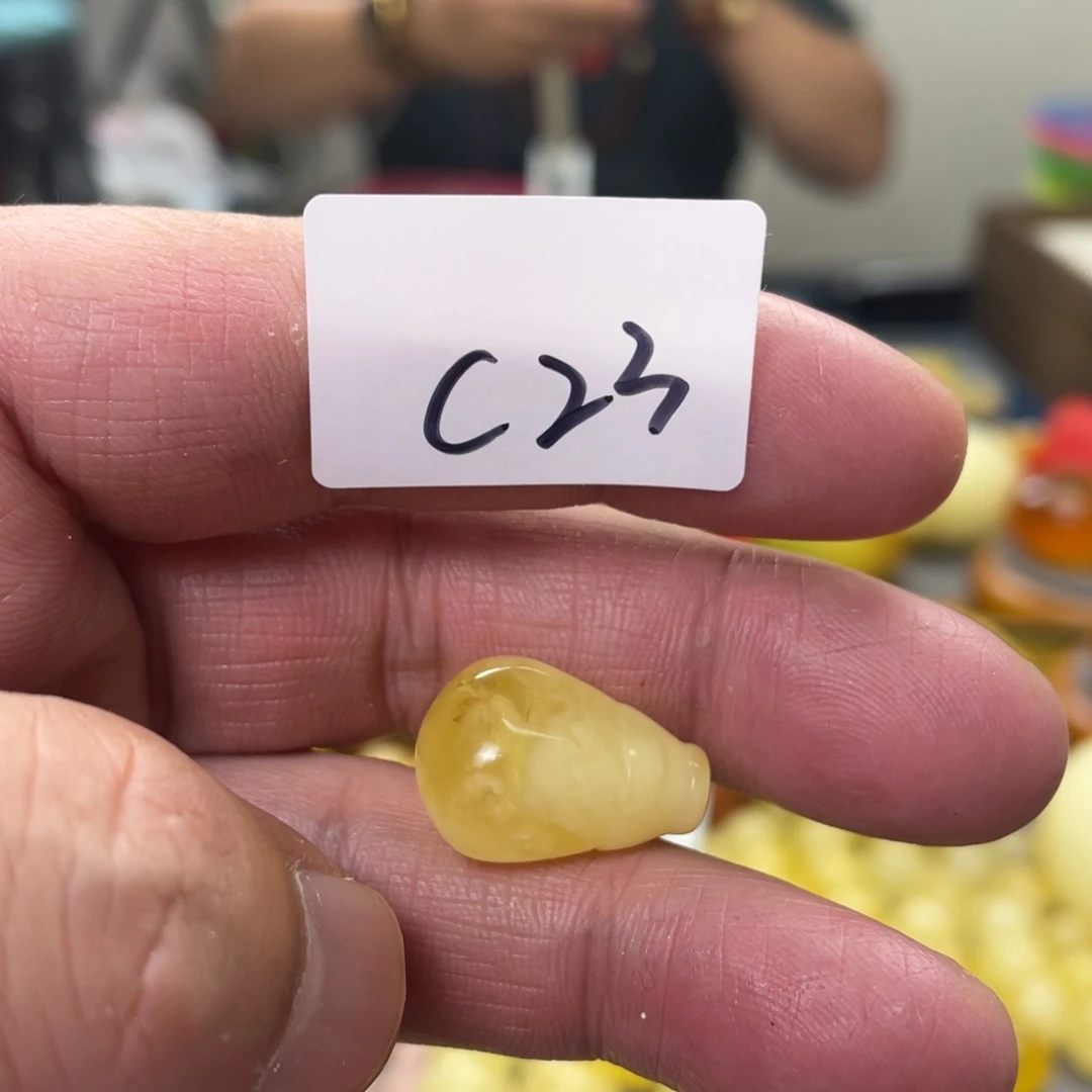 手链琥珀未镶嵌多样性发，发其中一件