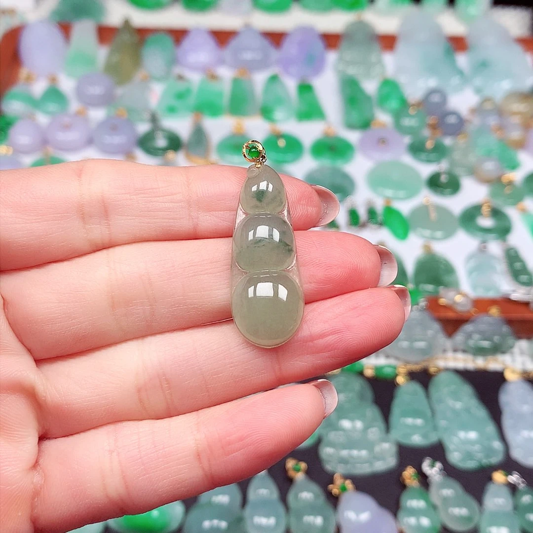 翡翠颈饰18K金镶嵌天然翡翠A货