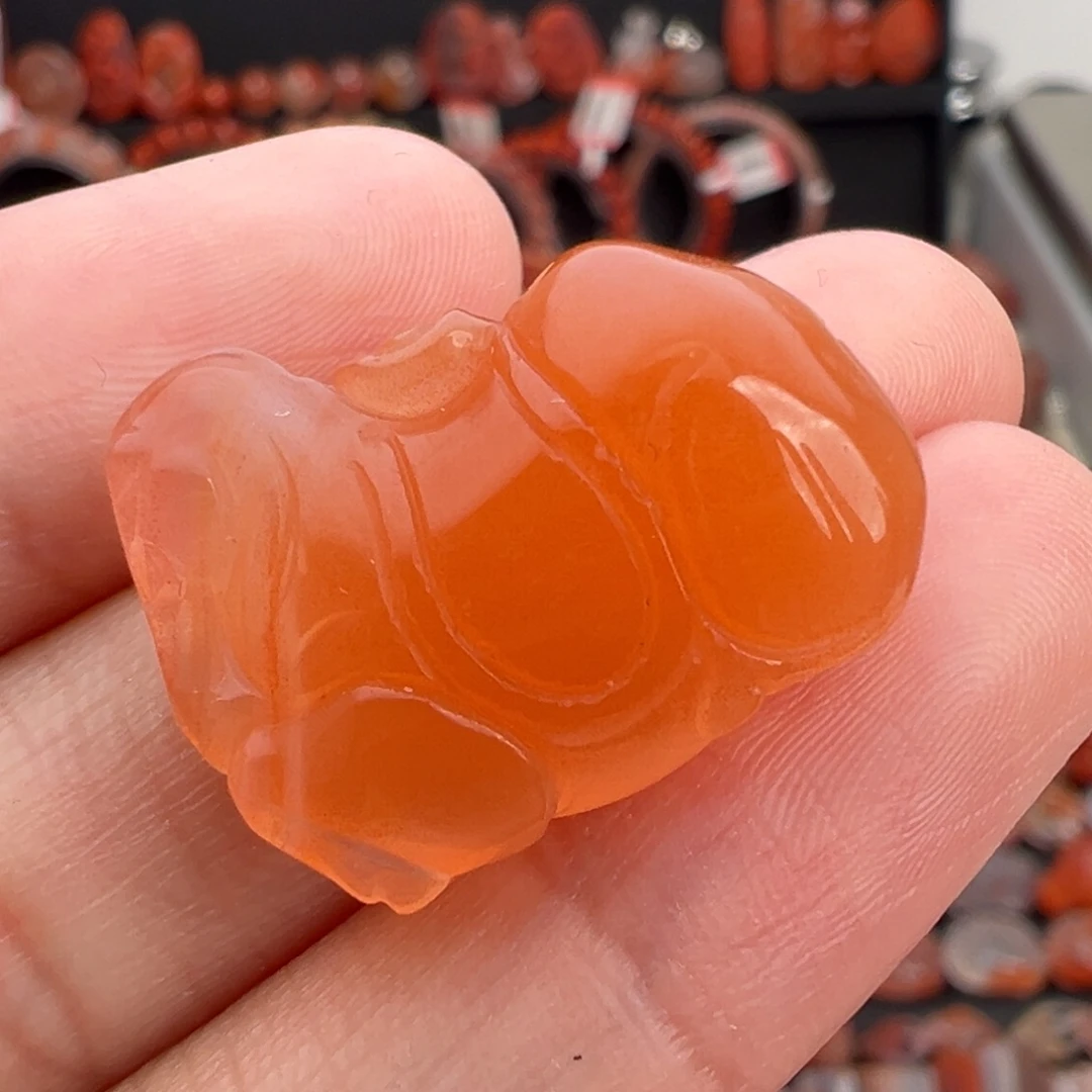 南红玛瑙未镶嵌颈饰唐马“马上有钱”