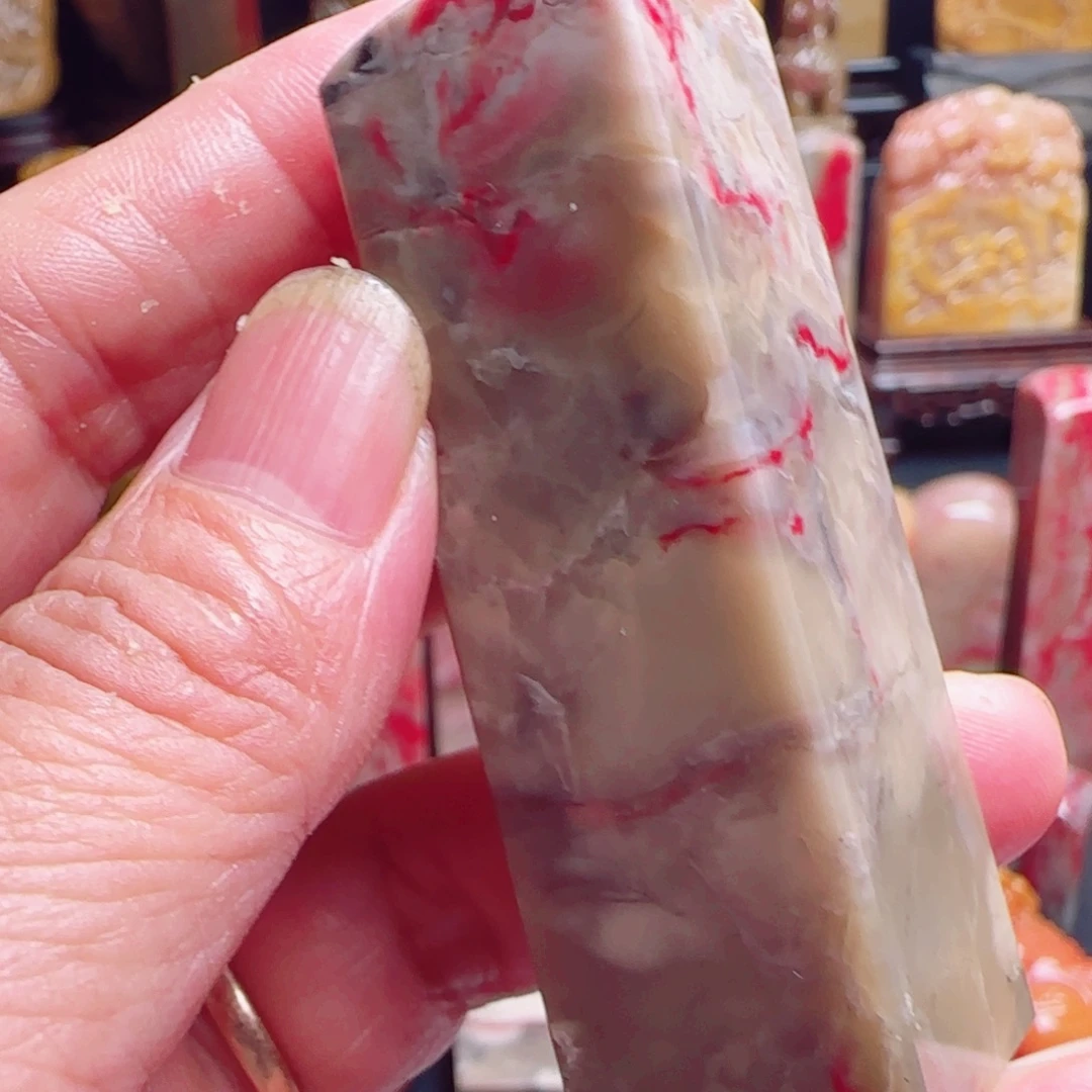 昌化石昌化鸡血石