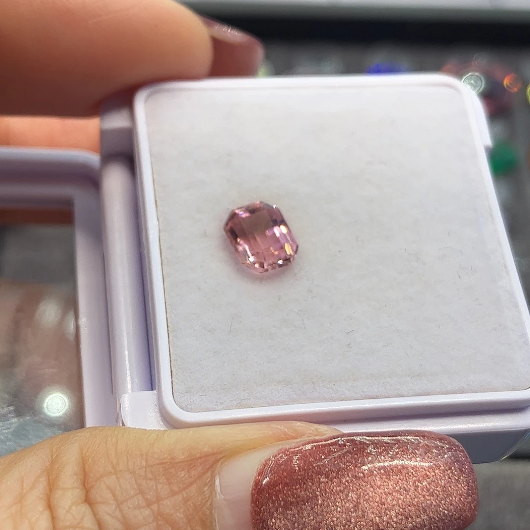 未镶嵌碧玺裸石1.48克拉