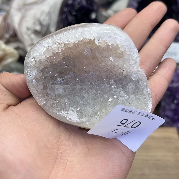 未镶嵌水晶大型摆件（非配饰）