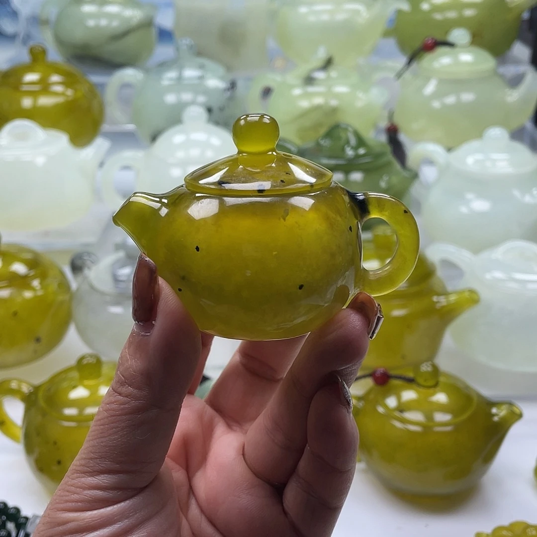 蛇纹石玉未镶嵌壶