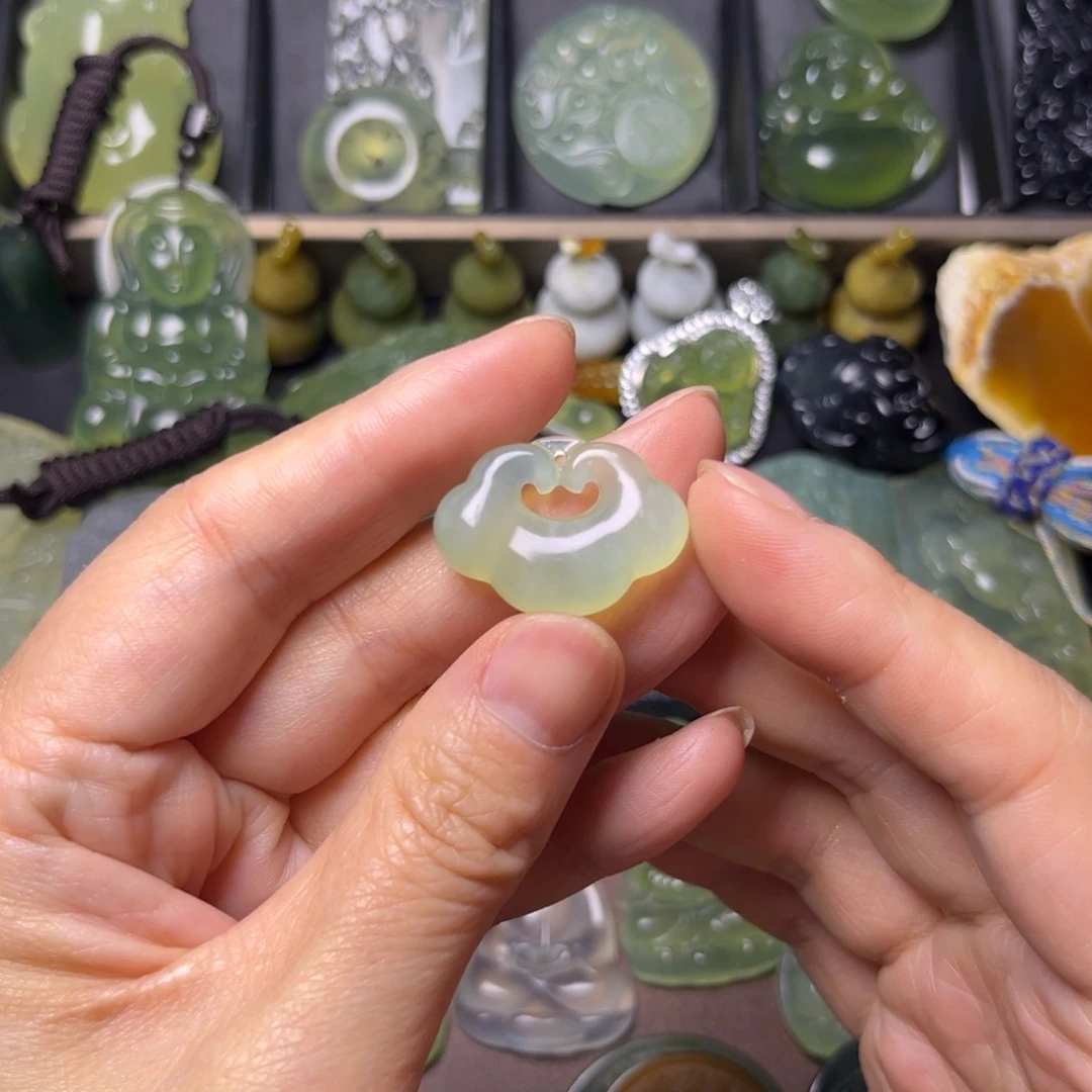 蛇纹石玉未镶嵌吊坠(不含链)