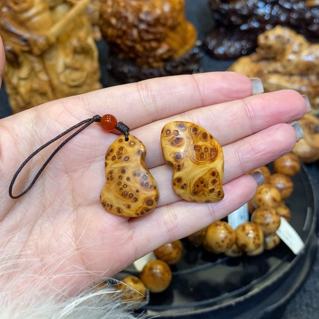 柏木（崖柏）陈化瘤疤吊坠