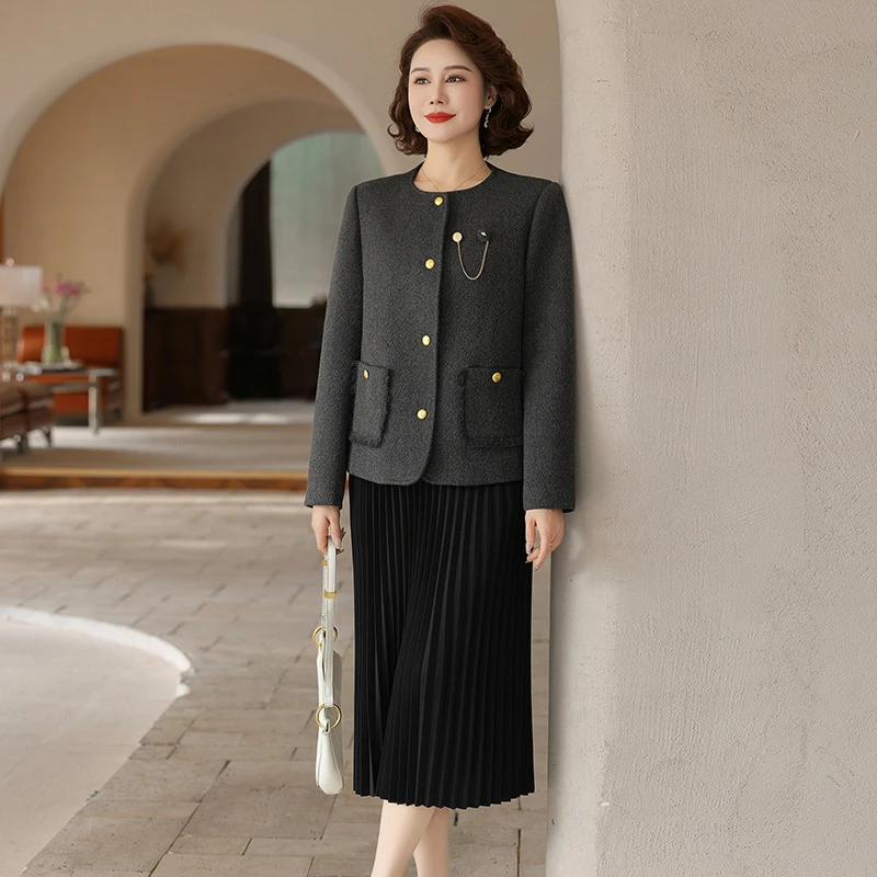 2025中老年春装新款时尚两件套连衣裙小香风套裙女高档妈妈装套装