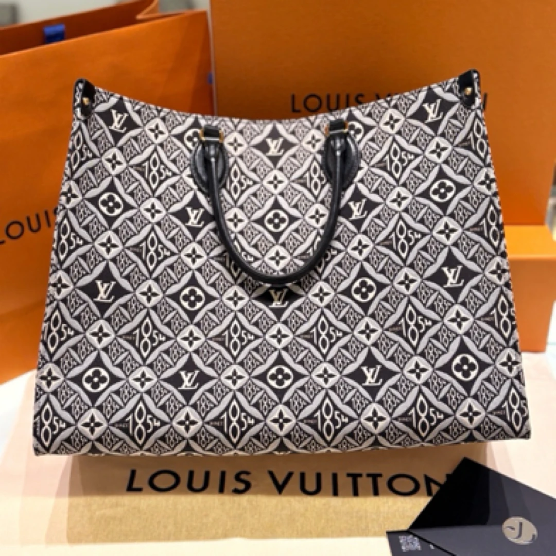 95新 LV 大号 on the go购物袋/JW2790