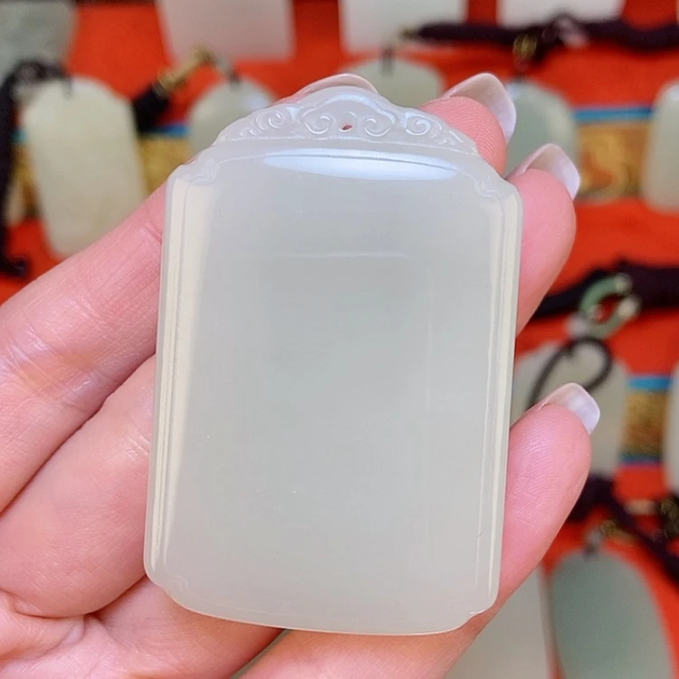 【闪购商品】颈饰未镶嵌和田玉