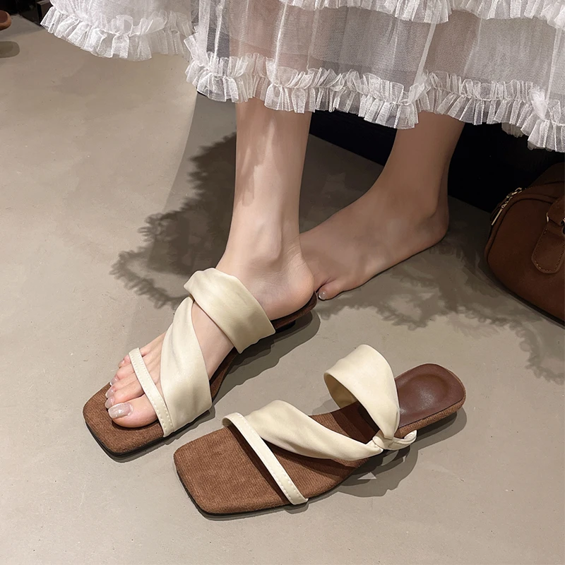 小众设计感复古坡跟凉鞋女2025年夏季新款时尚方头露趾高跟凉拖鞋