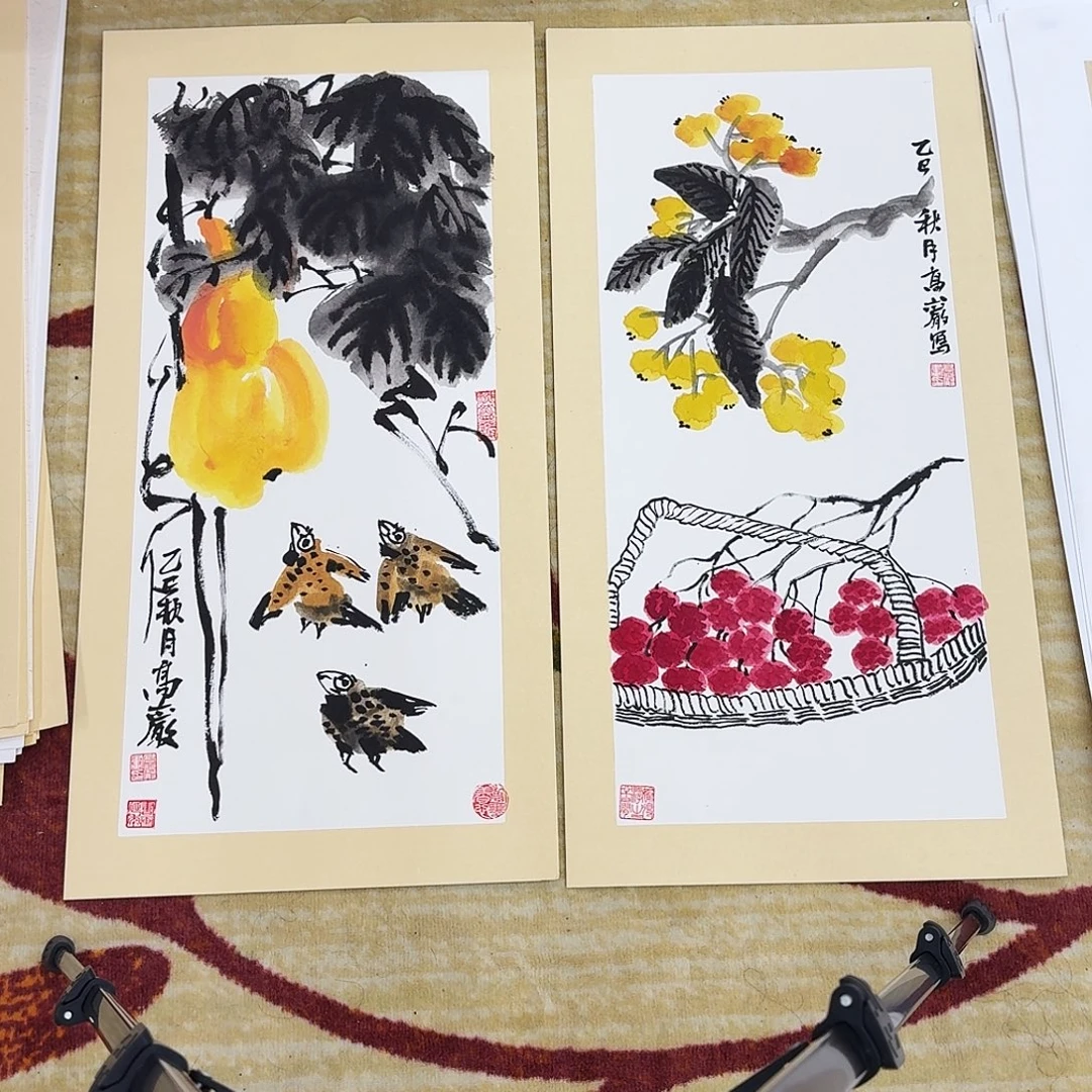 国画两张卡纸画手护作品