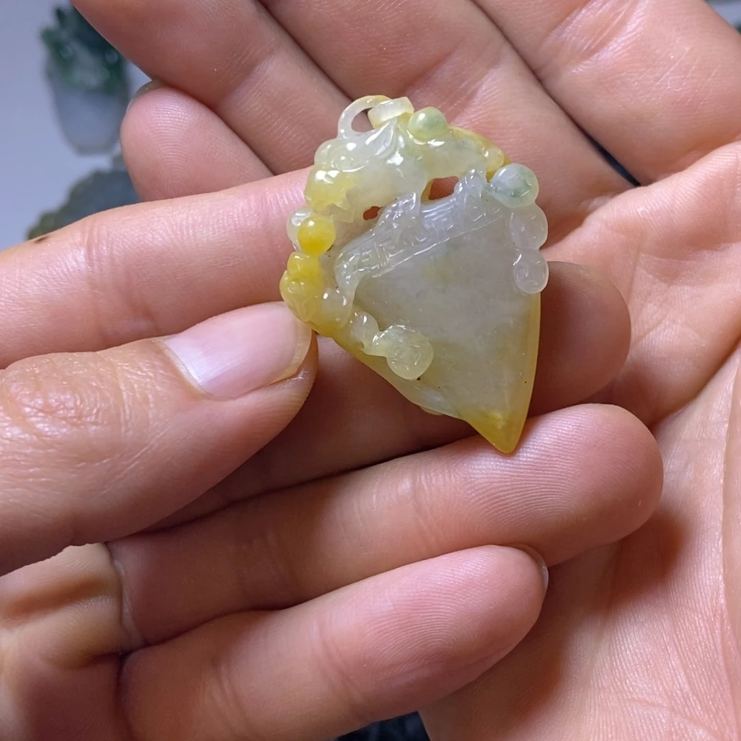 定制翡翠未镶嵌翡翠