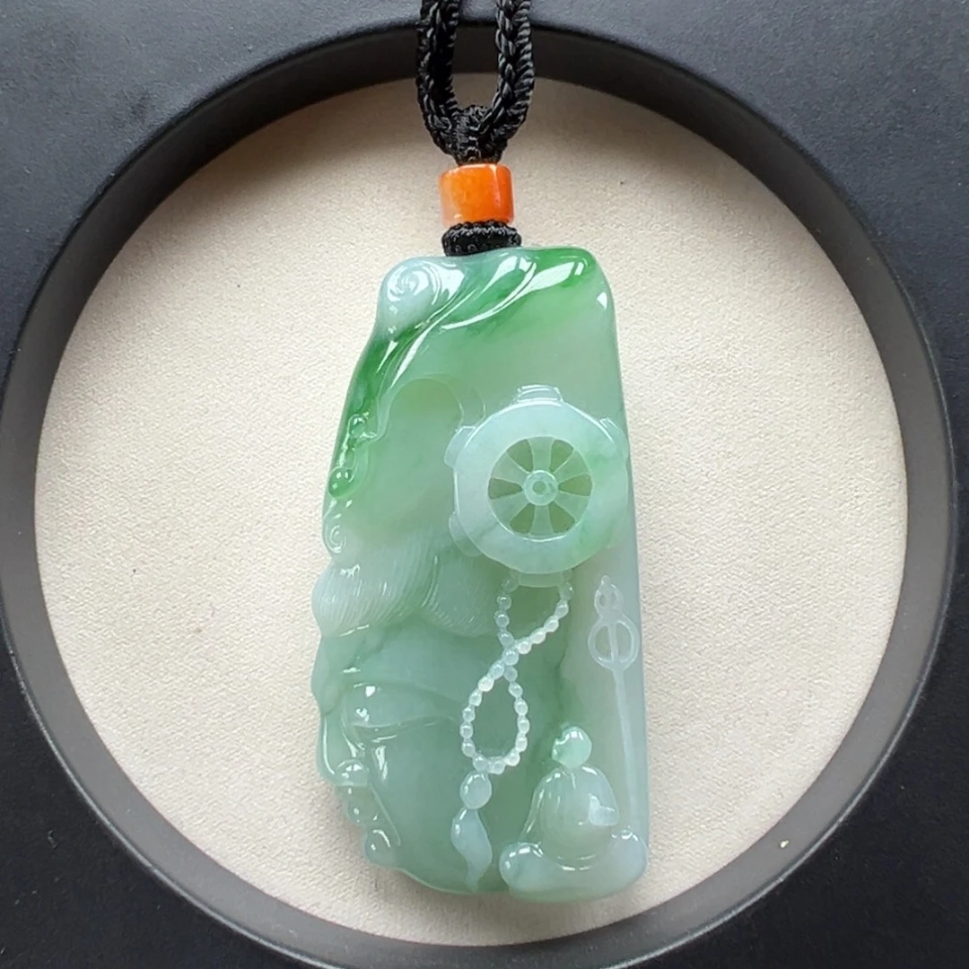 翡翠未镶嵌颈饰观音头