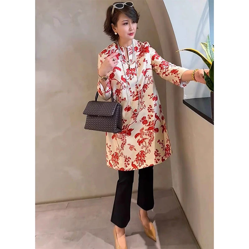 欧洲站2025春季新款时尚百搭减龄中长款圆领正肩精致圆领上衣女