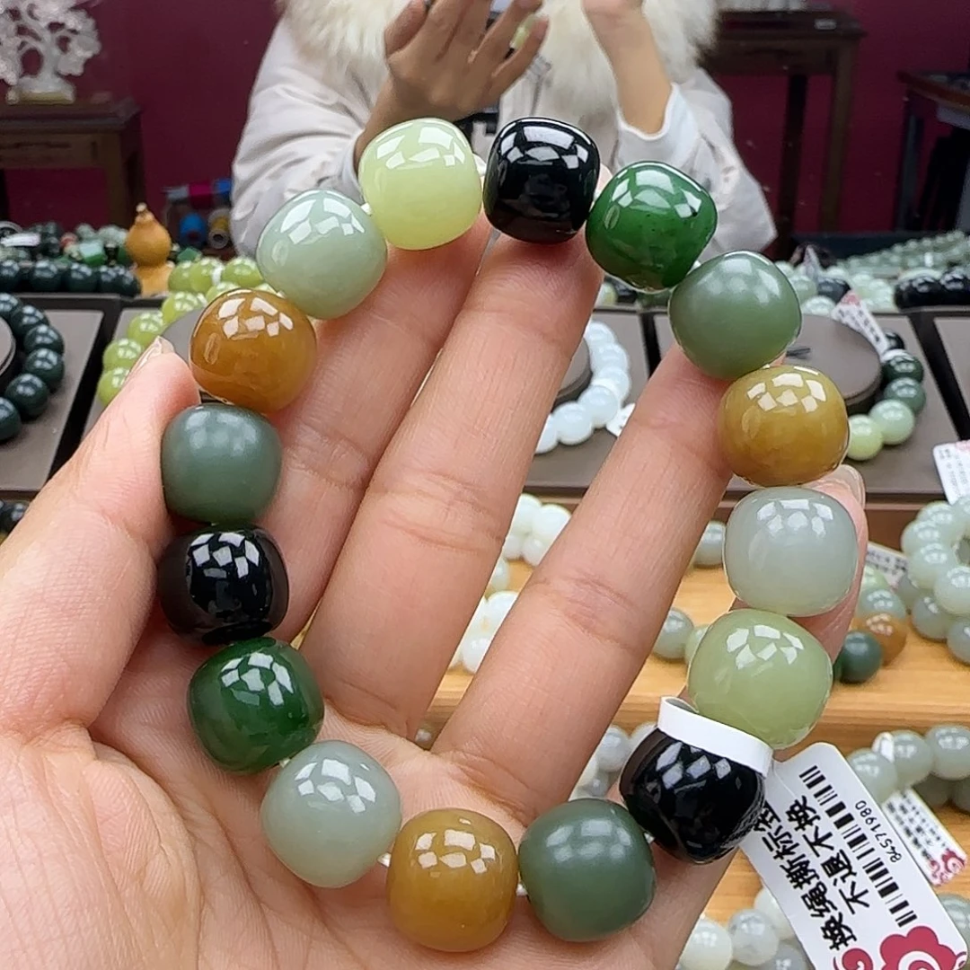 三***三和田玉未镶嵌手链