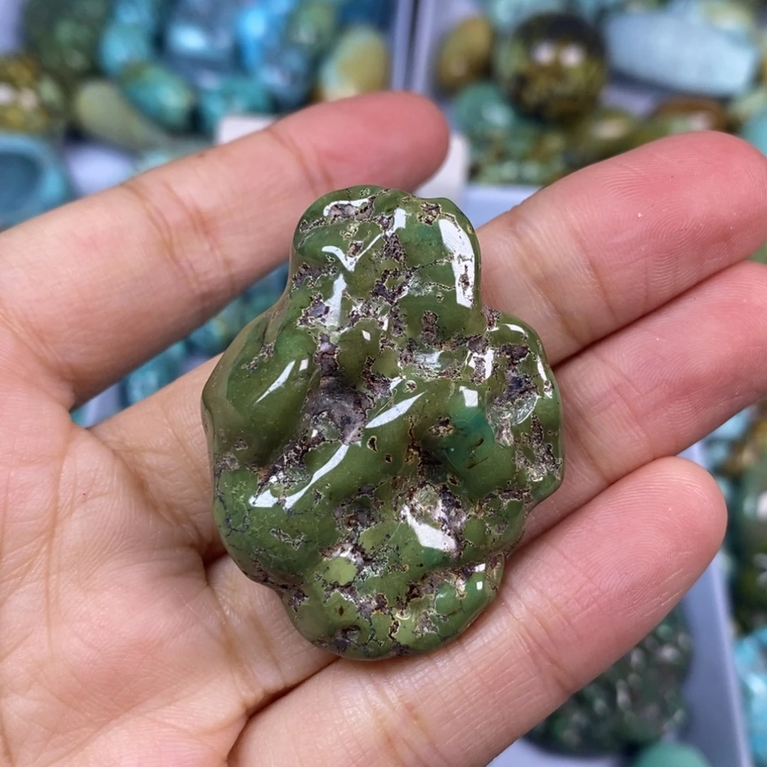 绿松石未镶嵌颈饰