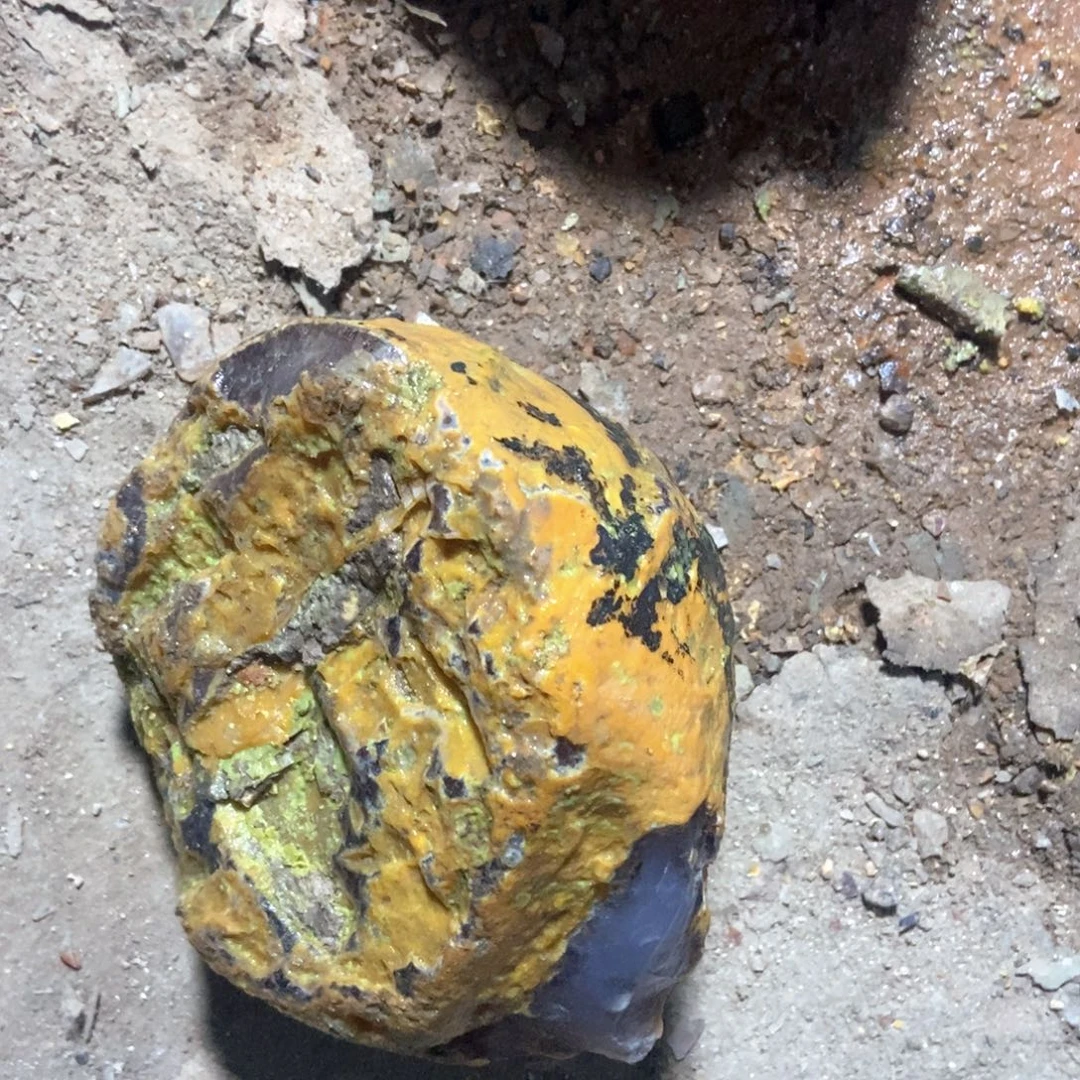降***温定制玛瑙原石切开不退