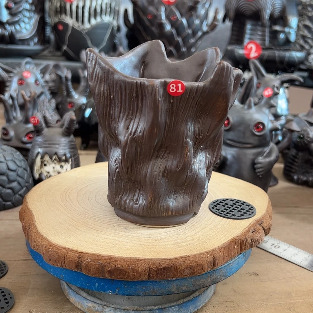 81号，手捏手刻，内口8.5外高11