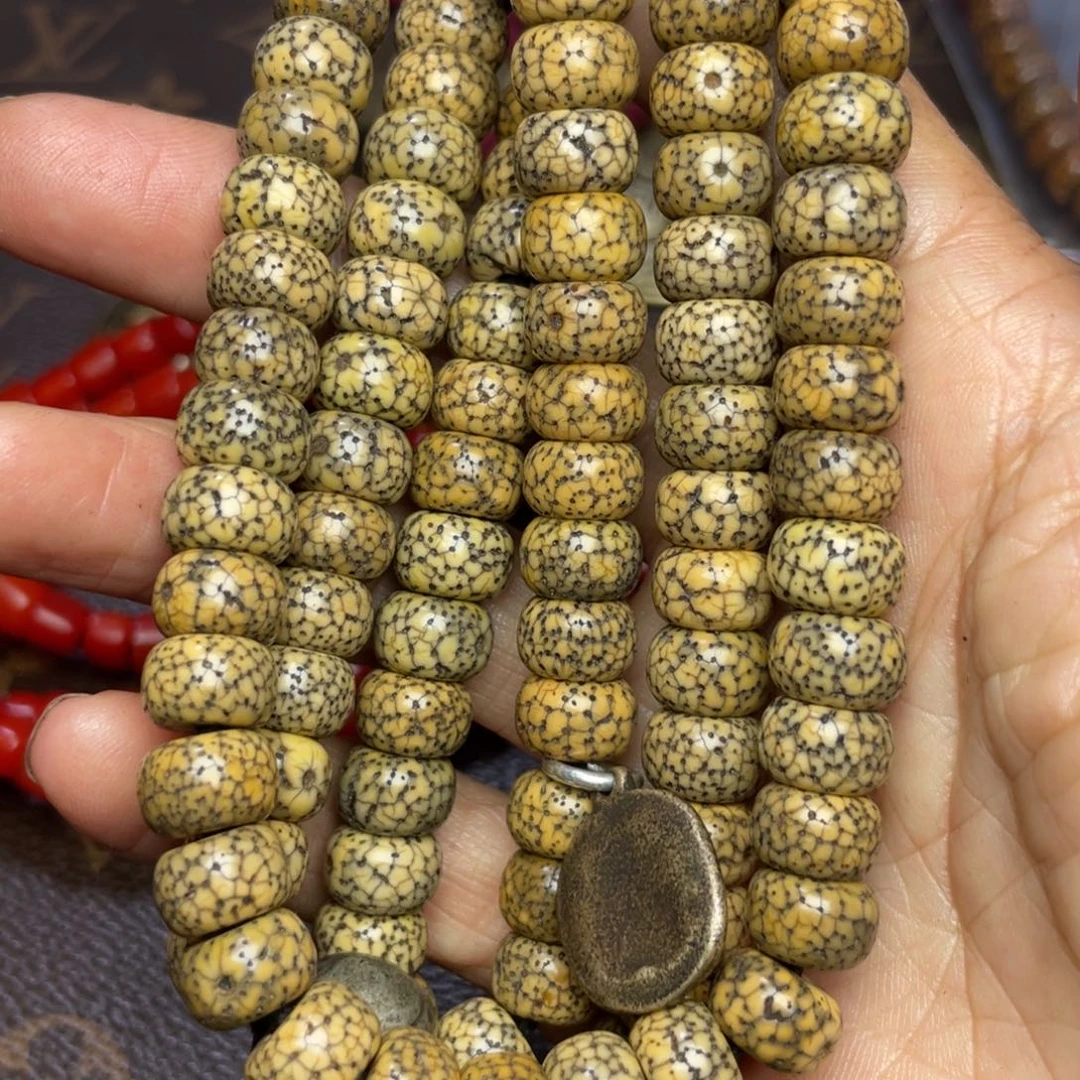 柏香籽/百香籽吊坠六*小黑