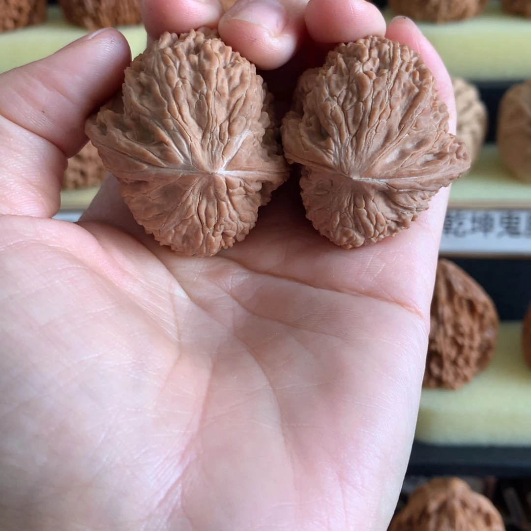 把件文玩核桃同果绣球白茬