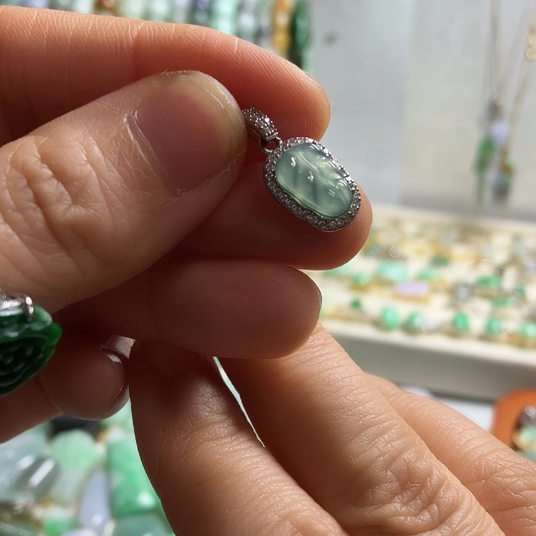 翡翠银S925镶嵌颈饰18