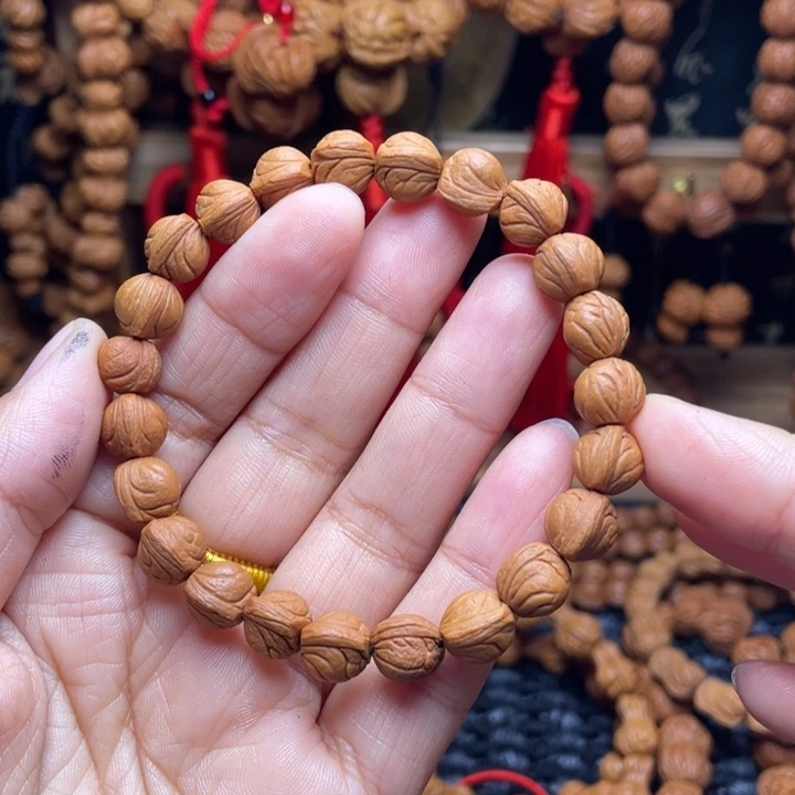 木质类龙纹桃枭挂件