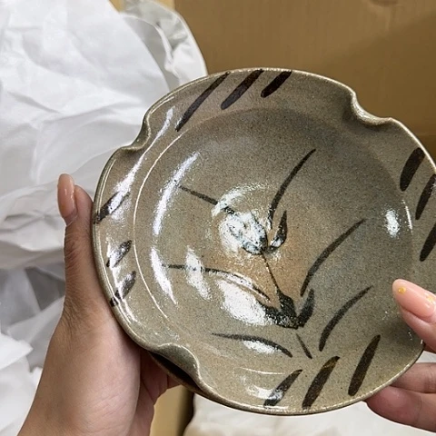 D**.瓷器。瓷器。瓷器。