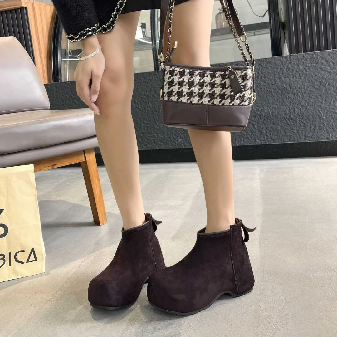 2025秋冬新款加绒真皮牛奶绒厚底内增高后拉链洋气袋鼠鞋