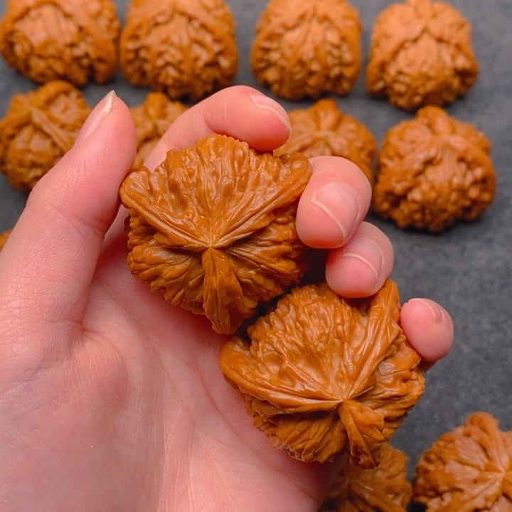 @***见吊坠文玩核桃白奔