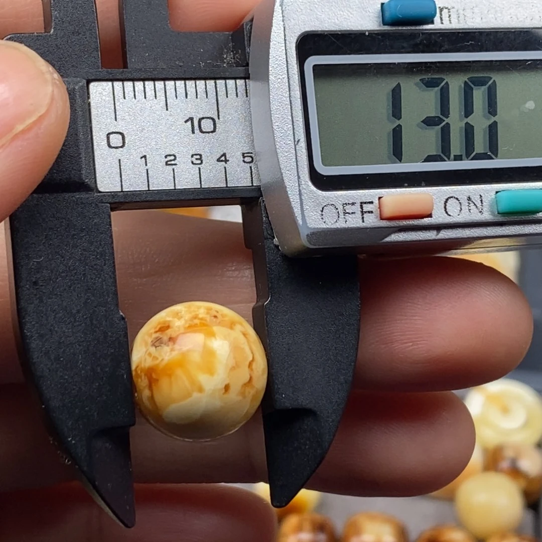 琥珀未镶嵌耳饰圆珠