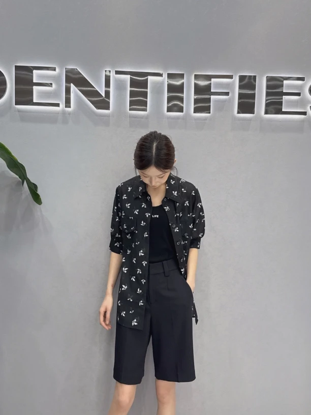 易缔媤/D31223衬衫气质通勤简约时尚百搭宽松休闲印花