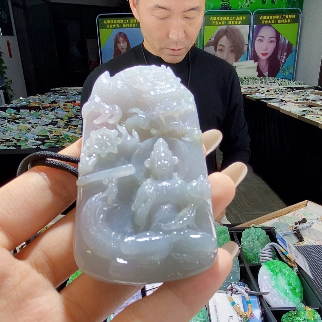 颈饰未镶嵌翡翠荀翡翠