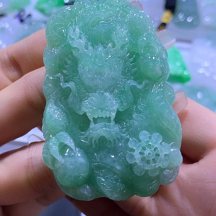 颈饰未镶嵌翡翠天然翡翠A货吊坠