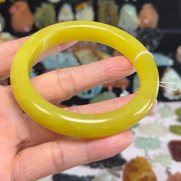 蛇纹石玉未镶嵌吊坠(赠链)