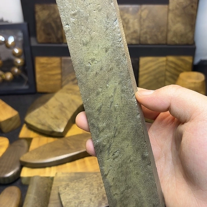 阿***瞒金丝楠一物一拍链接
