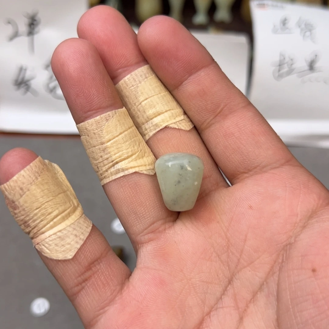 小***+岫岩河磨玉（透闪石质玉）未镶嵌颈饰