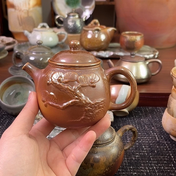 柴烧中白泥迎客松