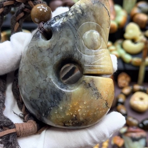 岫岩河磨玉（透闪石质玉）未镶嵌挂件