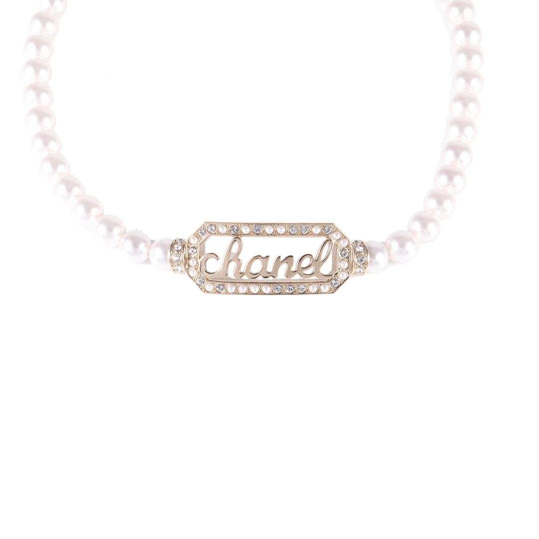 99新 Chanel/香奈儿 小花攀攀 合金 镂空字母logo珍珠项链