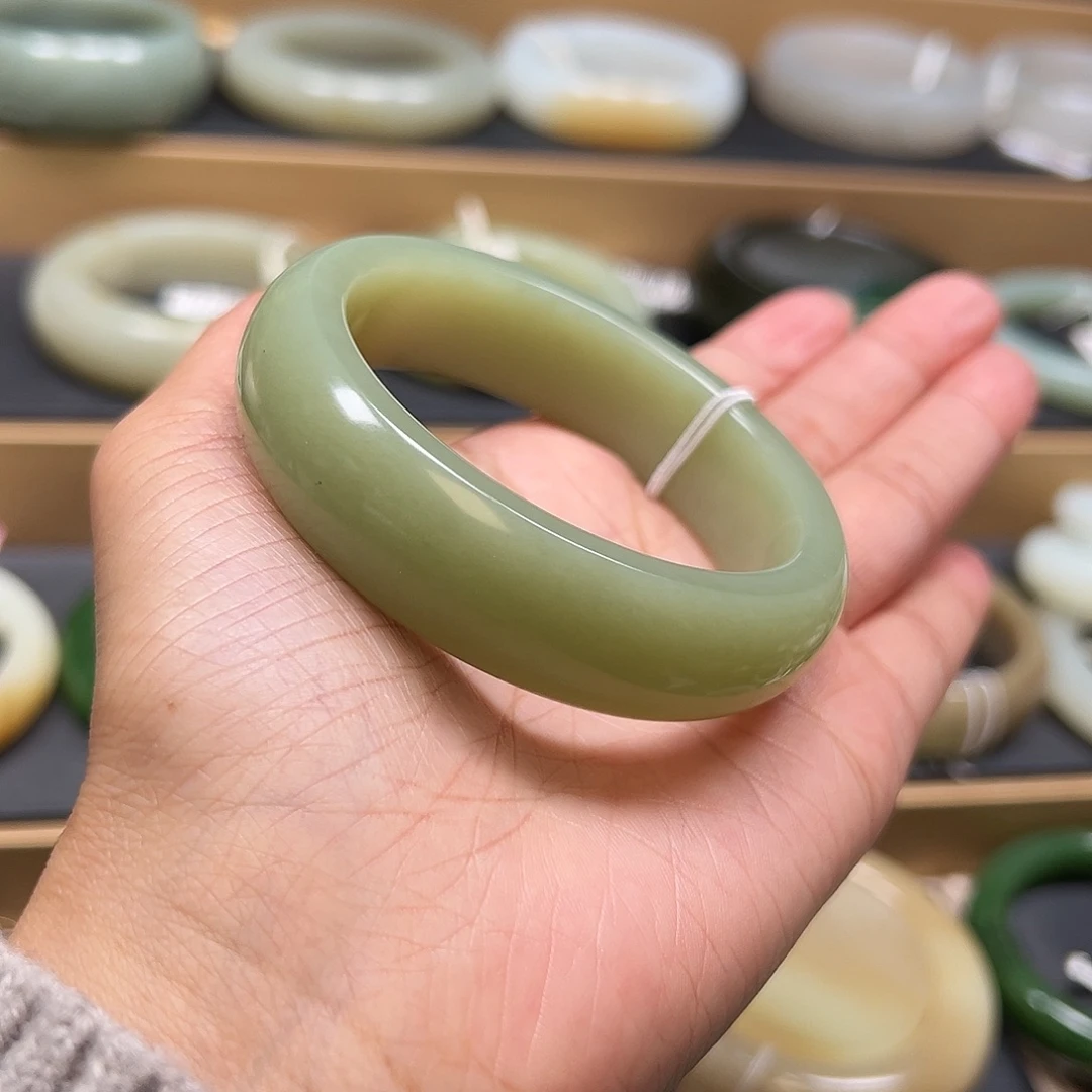 和田玉未镶嵌手镯55