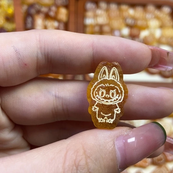 琥珀未镶嵌珠宝奇石原皮