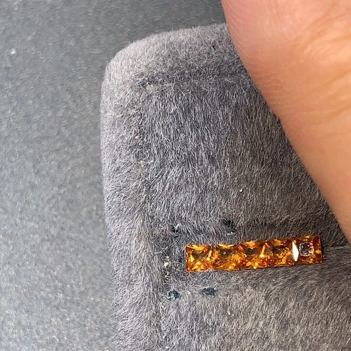 石榴石（芬达石）裸石未镶嵌5粒方3