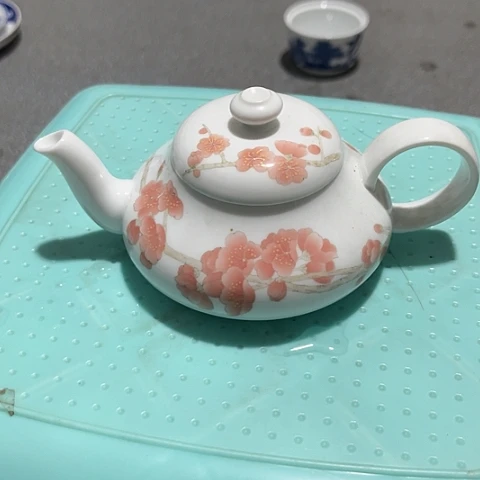 陶瓷手绘茶壶一个没底