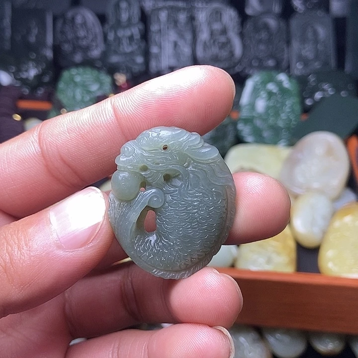 颈饰未镶嵌和田玉