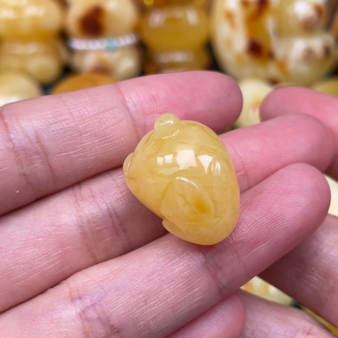 未镶嵌琥珀裸石蜜蜡