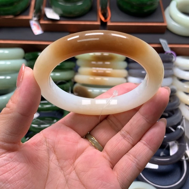 【闪购商品】未镶嵌手镯和田玉