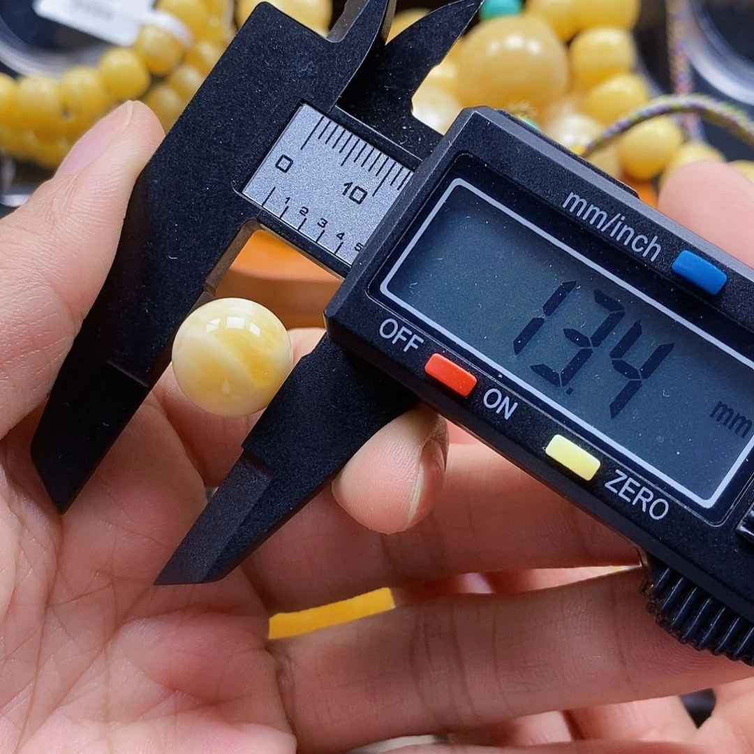 未镶嵌琥珀珠宝奇石