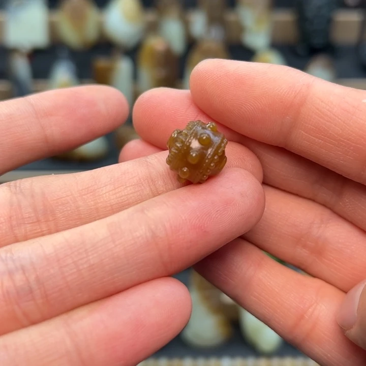 和田玉（糖玉）未镶嵌颈饰