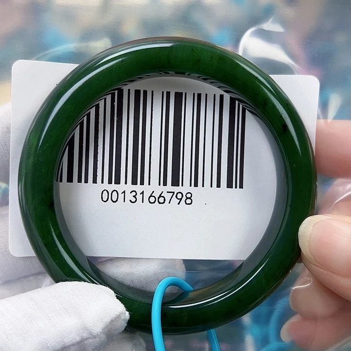 和田玉未镶嵌手镯包容56