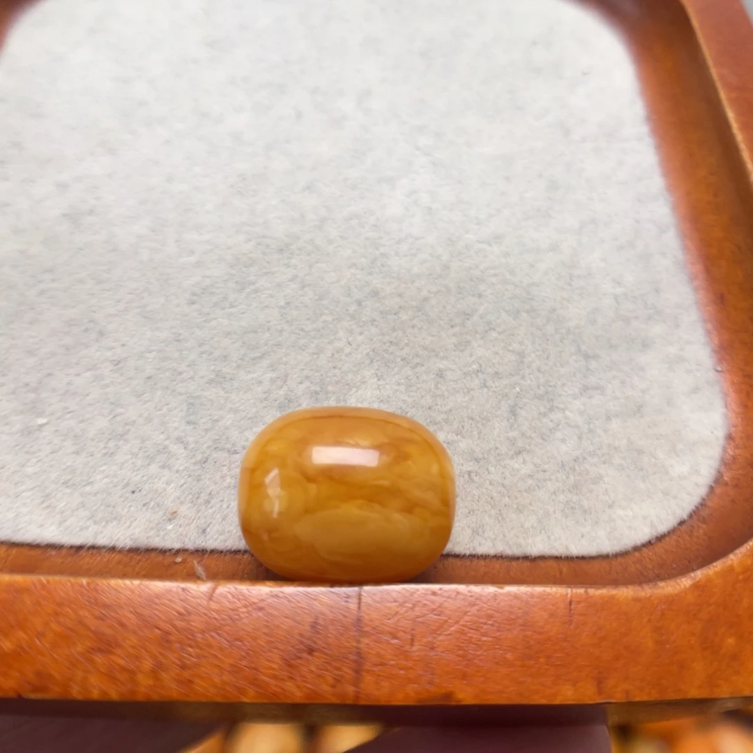 悟***凡蜜蜡未镶嵌裸石配饰