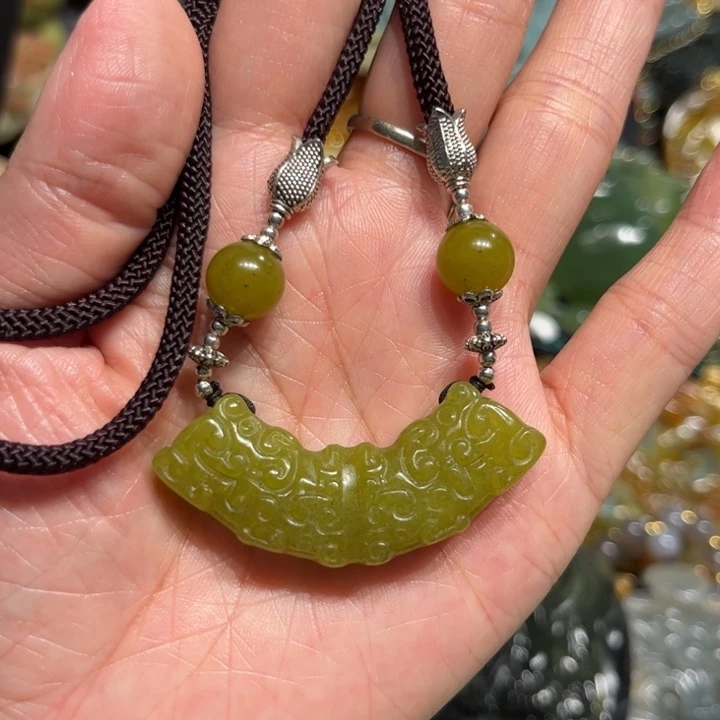 岫玉未镶嵌毛衣链